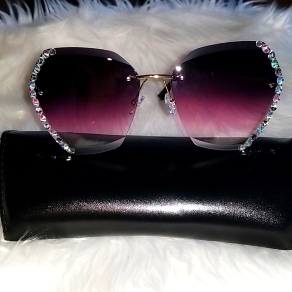 BOUTIQUE 🍏 Purple Gradient Rimless Sunglasses w/ Rhinestones - Picture 6 of 9